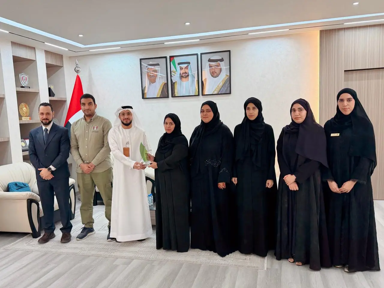 مؤسسة الفجيرة لتنمية المناطق تعزز الوعي بالصحة والسلامة المهنية لدى موظفيها من خلال ورشة توعوية بالتعاون مع هيئة الفجيرة للبيئة